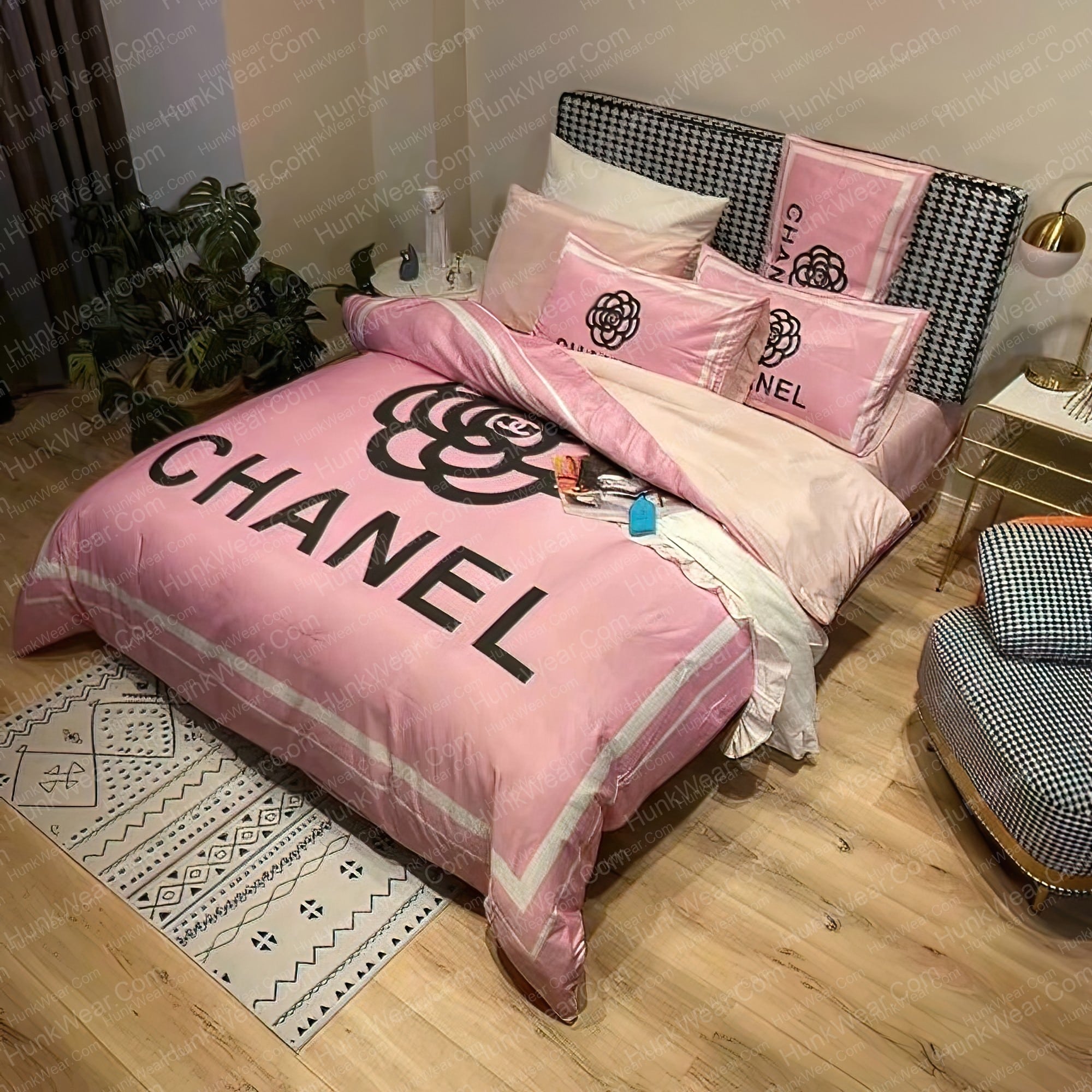 luxury chanel pink bedding set 1