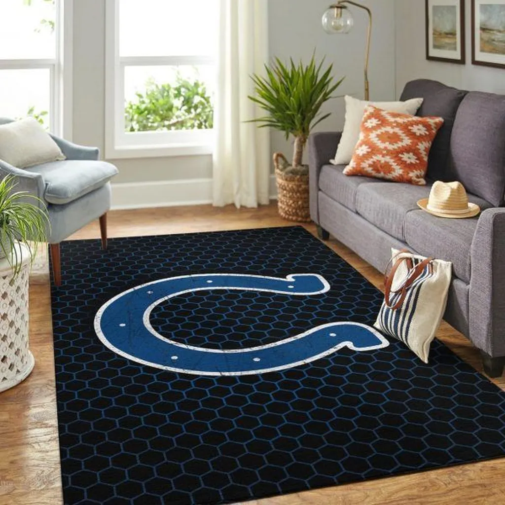 Hexagon Rug with Large Horseshoe Design Black and Green