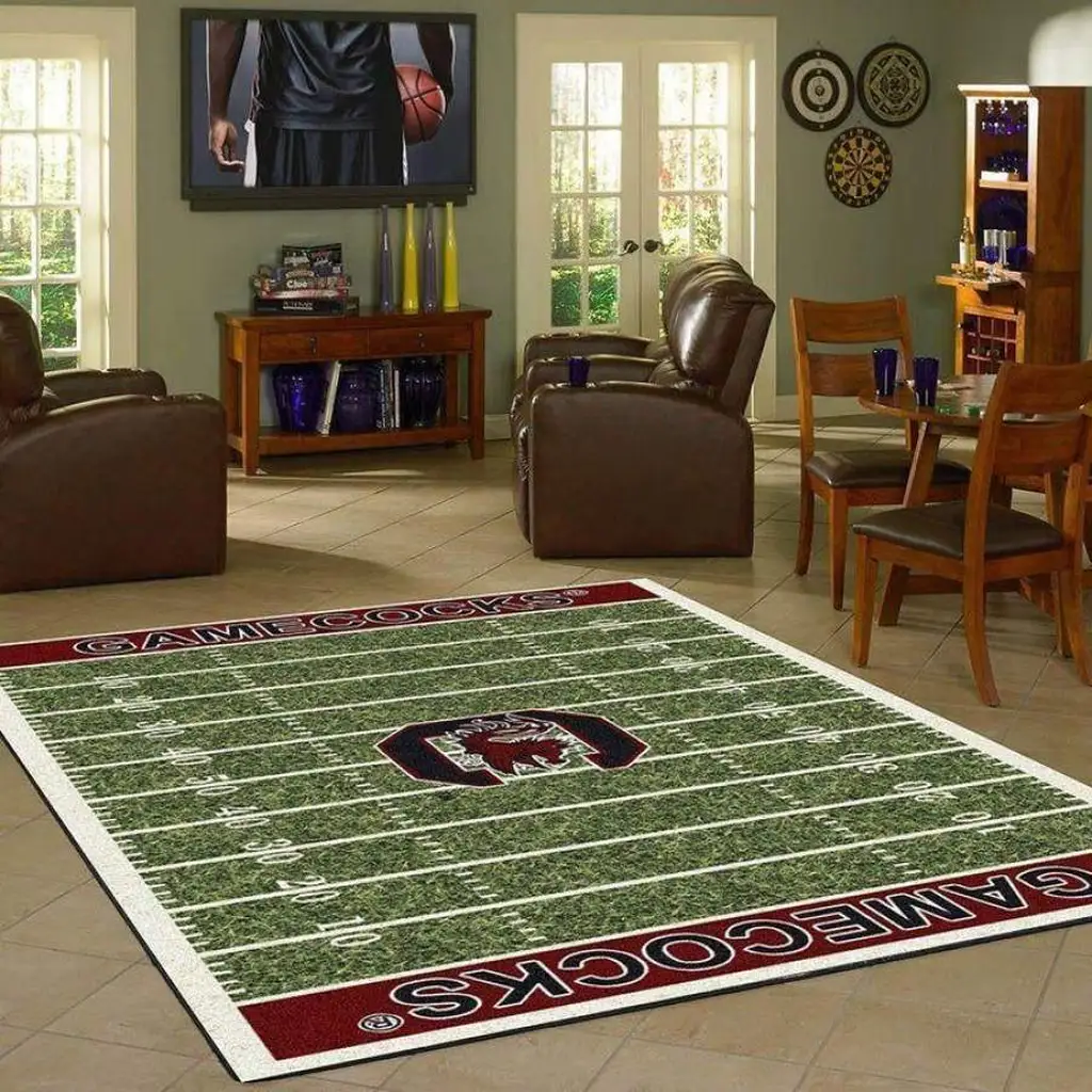 South Carolina Gamecocks Rug - Football Field Design Green and Red